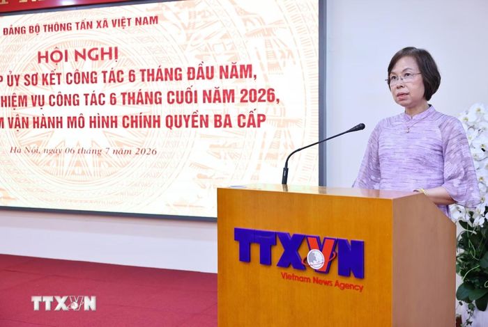 Bà Vũ Việt Trang, Ủy viên Ban Thường vụ Đảng ủy các cơ quan Đảng Trung ương, Bí thư Đảng ủy, Tổng Giám đốc Thông tấn xã Việt Nam, Phó Trưởng Ban Tuyên giáo Trung ương phát biểu ngày 6/7/2026. (Ảnh: Minh Đức/TTXVN)