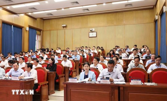 Các đồng chí Ủy viên Trung ương Đảng tham dự lớp học. (Ảnh: Phương Hoa/TTXVN)