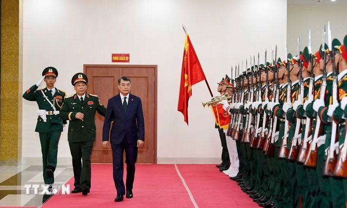 Thủ tướng Lê Minh Hưng đến dự Lễ Khai giảng các khóa năm học 2026-2027 của Học viện Quốc phòng. (Ảnh: Dương Giang/TTXVN)
