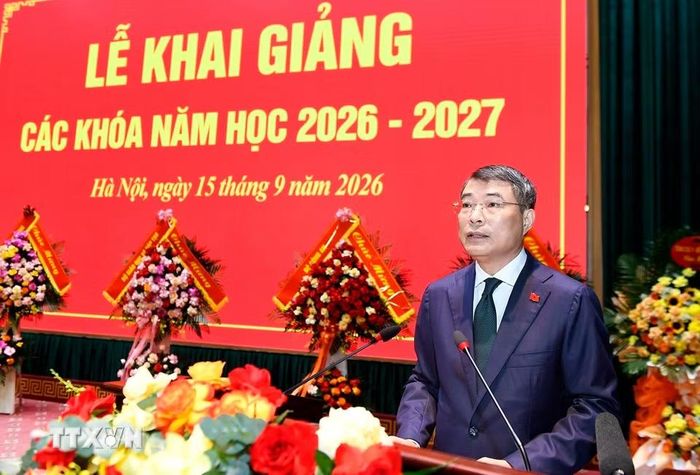 Thủ tướng Lê Minh Hưng phát biểu tại Lễ Khai giảng các khóa năm học 2026-2027 của Học viện Quốc phòng. (Ảnh: Dương Giang/TTXVN)