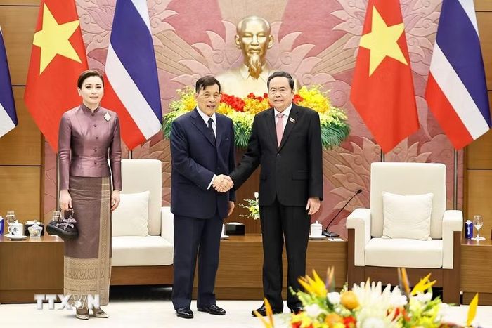 Chủ tịch Quốc hội Trần Thanh Mẫn hội kiến Nhà vua Thái Lan Maha Vajiralongkorn Phra Vajiraklaochaoyuhua và Hoàng hậu. (Ảnh: Doãn Tấn/TTXVN)