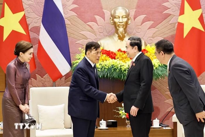 Chủ tịch Quốc hội Trần Thanh Mẫn hội kiến Nhà vua Thái Lan Maha Vajiralongkorn Phra Vajiraklaochaoyuhua và Hoàng hậu. (Ảnh: Doãn Tấn/TTXVN)
