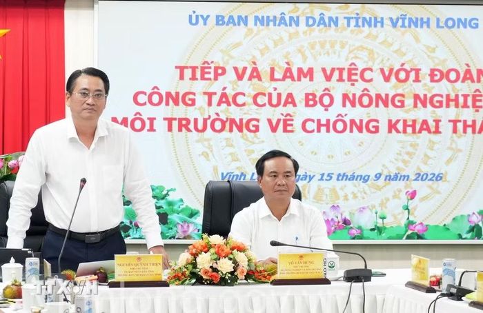 Ông Nguyễn Quỳnh Thiện, Phó Chủ tịch UBND tỉnh Vĩnh Long phát biểu tại buổi làm việc. (Ảnh: Lê Thúy Hằng/TTXVN)