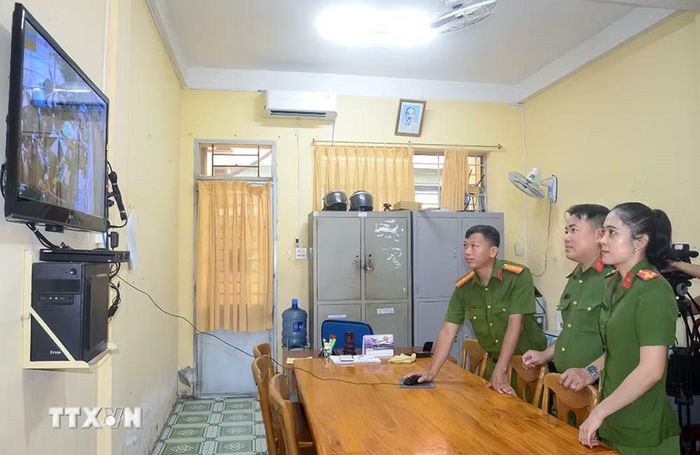 Công an địa phương đã thành lập, lắp đặt hệ thống camera ở hầu hết các xã, phường trên địa bàn tỉnh Cà Mau. (Ảnh: TTXVN phát)
