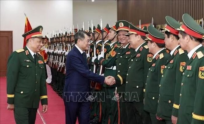 Thủ tướng Lê Minh Hưng đến dự Lễ Khai giảng các khóa năm học 2026 – 2027 của Học viện Quốc phòng.