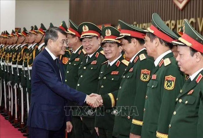 Thủ tướng Lê Minh Hưng đến dự Lễ Khai giảng các khóa năm học 2026 – 2027 của Học viện Quốc phòng.