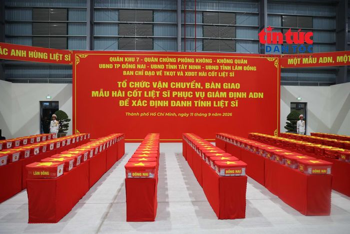 13.563 mẫu hài cốt tại TP Đồng Nai, tỉnh Tây Ninh, Lâm Đồng sẽ được vận chuyển từ sân bay Tân Sơn Nhất đến Hà Nội phục vụ việc giám định ADN, xác định danh tính các anh hùng liệt sĩ
