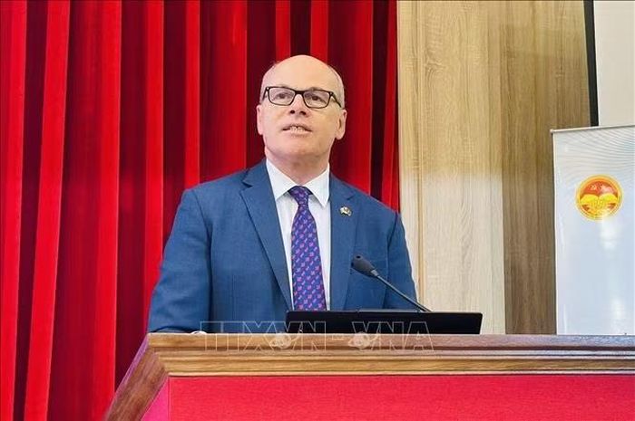 Đại sứ Canada tại Việt Nam Jim Nickel phát biểu tại hội thảo.