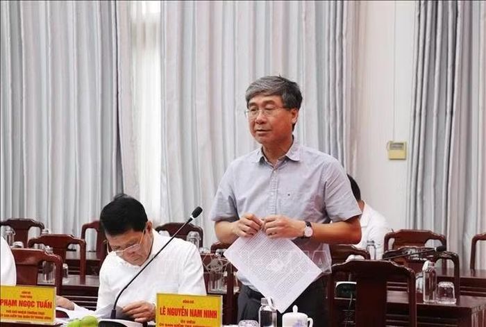 Ông Lê Nguyễn Nam Ninh, Ủy viên Ủy ban Kiểm tra Trung ương, Phó Trưởng đoàn Kiểm tra, giám sát phát biểu tại buổi làm việc với Ban Thường vụ Tỉnh ủy Tây Ninh.