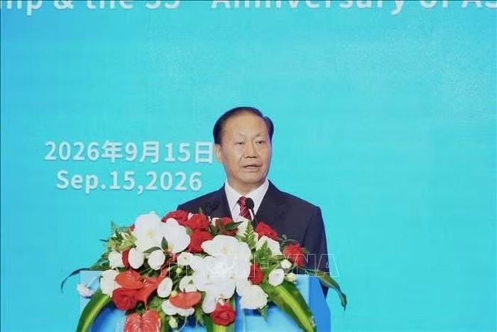 Phó Ủy viên trưởng Ủy ban Thường vụ Đại hội Đại biểu Nhân dân toàn quốc Trung Quốc Bành Thanh Hoa phát biểu tại buổi lễ.