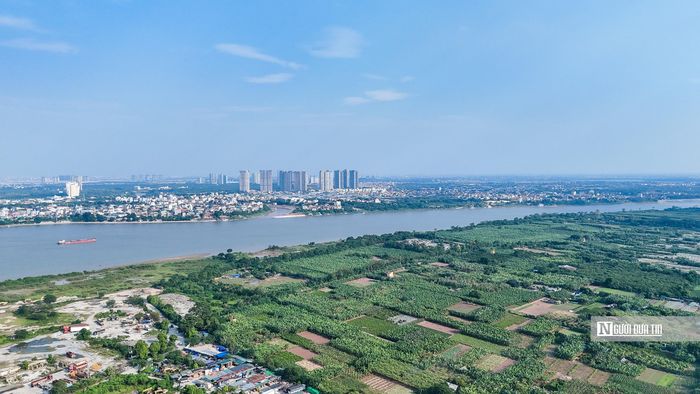 Phân đoạn này sẽ tập trung các cụm công viên, đô thị định cư và đa mục tiêu tại khu vực Lĩnh Nam. Trong ảnh là khu vực bãi sông thuộc phường Lĩnh Nam.