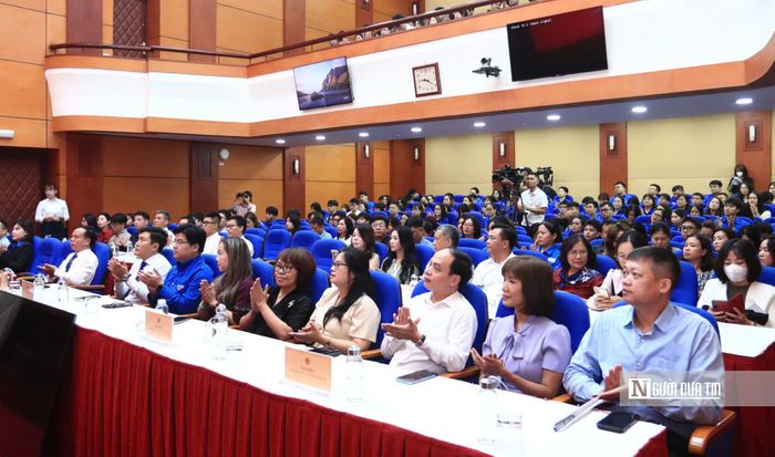 Lễ phát động “Bản sắc 2026” thu hút đông đảo đại biểu, khách mời và người tham dự.