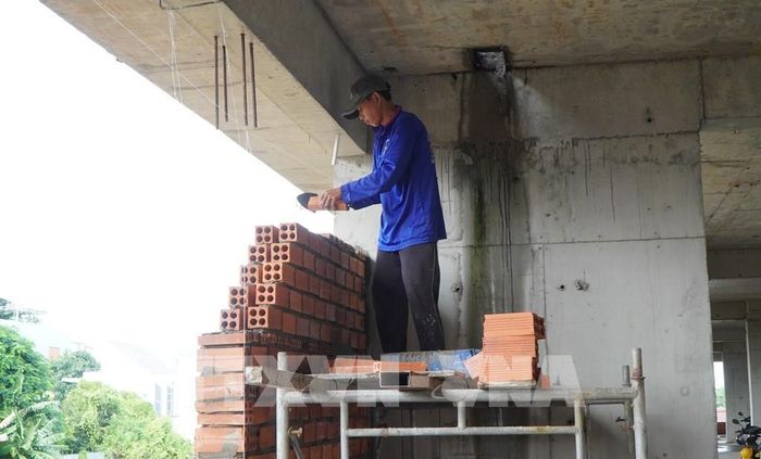 Khối chung cư A1 của Dự án nhà ở xã hội Mỹ Phú đang được triển khai xây dựng. Ảnh: Nhựt An - TTXVN