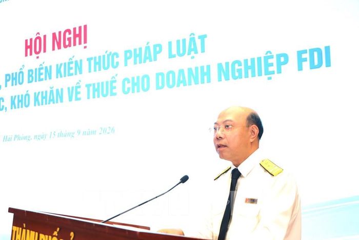 Ông Nguyễn Tiến Trường, Trưởng Thuế thành phố Hải Phòng, phát biểu tại Hội nghị. Ảnh: Mạnh Tú - TTXVN