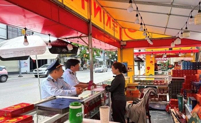 Đội Quản lý thị trường số 1- Chi cục Quản lý thị trường Quảng Ngãi tăng cường kiểm soát thị trường dịp cao điểm