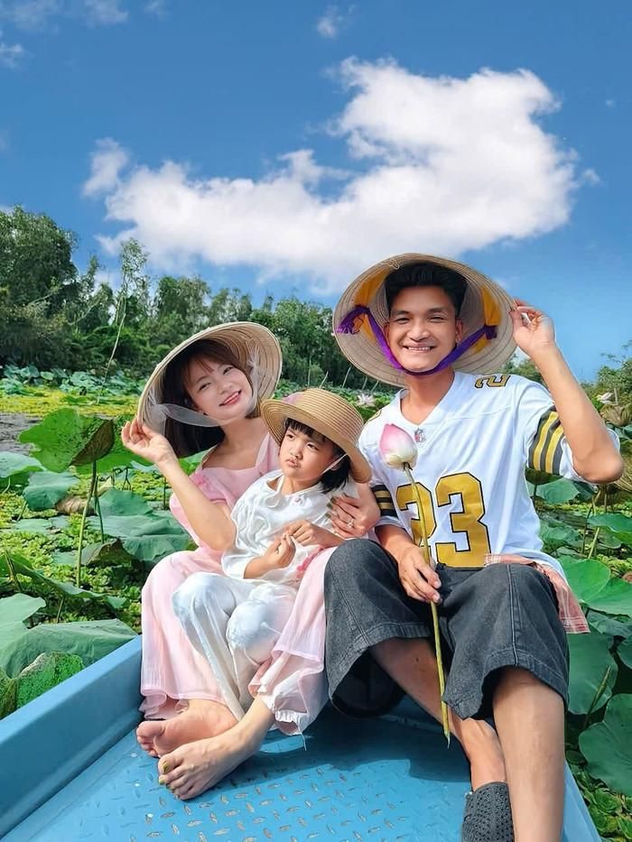 Hiện tại, cuộc sống gia đình và công việc của Mạc Văn Khoa vẫn diễn ra rất ổn định và bình yên.
