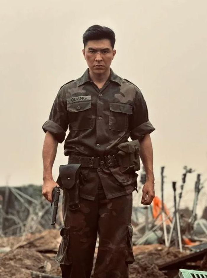 Steven Nguyễn trong Mưa Đỏ.