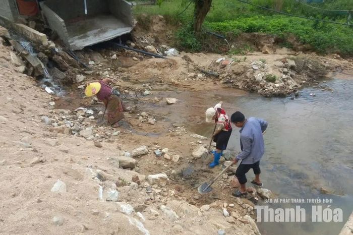 Đây chỉ là giải pháp tạm thời, về lâu dài, người dân vẫn mong sớm triển khai dự án cầu cứng thay thế.
