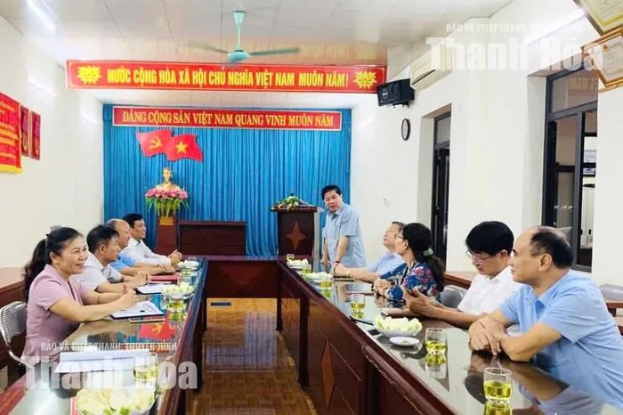Chủ tịch Hội Làm vườn Việt Nam Lê Quốc Doanh phát biểu tại buổi làm việc với Hội Làm vườn và Trang trại tỉnh Thanh Hóa.