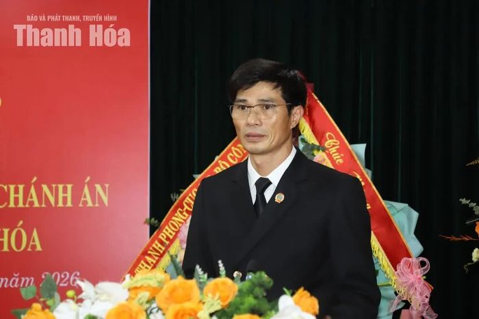 Tân Phó Chánh án Tòa án Nhân dân tỉnh Nguyễn Trọng Sơn phát biểu nhận nhiệm vụ.