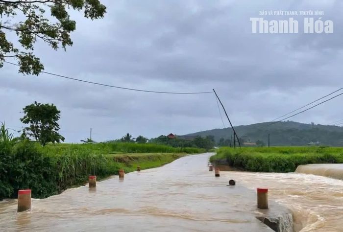 Ngầm tràn tại thôn Thạch Yến, xã Thạch Lập.