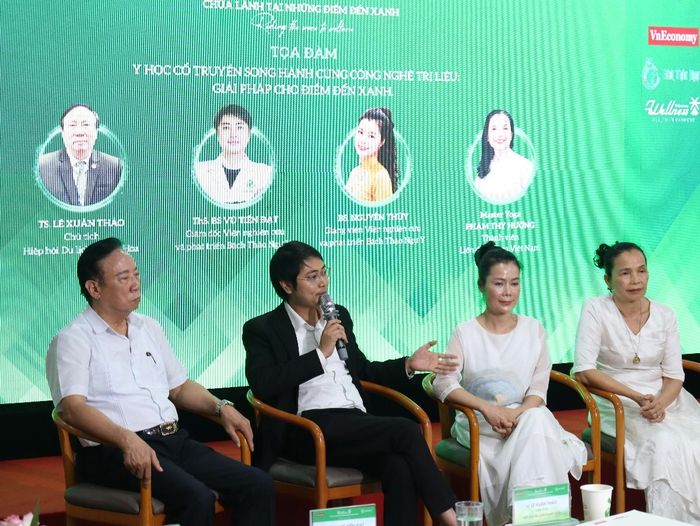 Theo ThS. BS. Vũ Tiến Đạt, Giám đốc Viện Nghiên cứu và Phát triển Bách Thảo Ngự Y, để khai thác hiệu quả tiềm năng du lịch wellness, doanh nghiệp du lịch và lưu trú cần đa dạng hóa sản phẩm, đồng thời xác định đúng nhóm khách có nhu cầu chăm sóc sức khỏe chủ động, phục hồi năng lượng và thư giãn tinh thần...