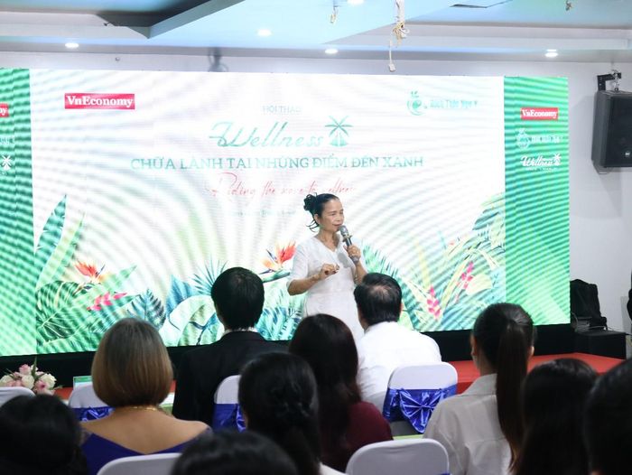 Các chuyên gia du lịch, chăm sóc sức khỏe cũng đưa ra nhận định, hậu đại dịch, chăm sóc sức khỏe toàn diện ngày càng trở thành ưu tiên của người dân trên toàn cầu. Trong bối cảnh dân số tại nhiều quốc gia đang già hóa, nhu cầu sống khỏe, sống lâu không chỉ thay đổi lối sống mà còn tác động rõ nét đến cách du khách lựa chọn điểm đến, trải nghiệm và cả thói quen dinh dưỡng sau mỗi chuyến đi.