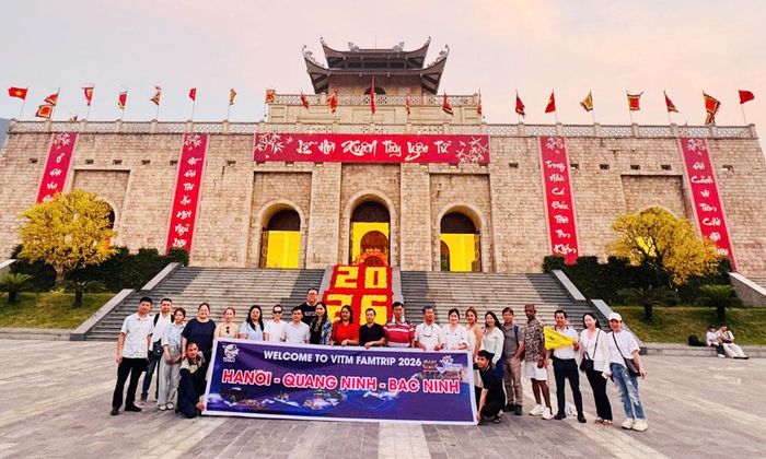 Các doanh nghiệp du lịch khảo sát điểm đến tại Khu du lịch tâm linh - sinh thái Tây Yên Tử (xã Tây Yên Tử).