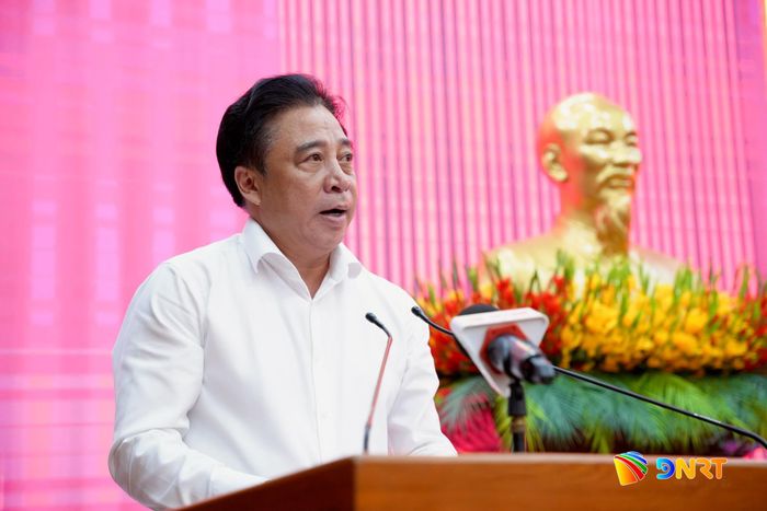 Phó Bí thư Thường trực Thành ủy Nguyễn Khắc Toàn phát biểu tại hội nghị. Ảnh: T.CÔNG