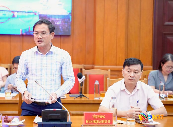 Đại biểu thảo luận tại hội nghị. Ảnh: T.CÔNG
