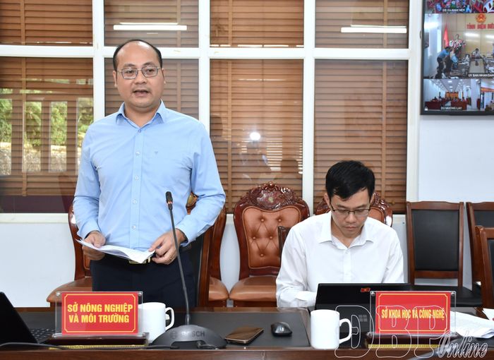 Lãnh đạo Sở Nông nghiệp và Môi trường tham gia ý kiến tại hội nghị.