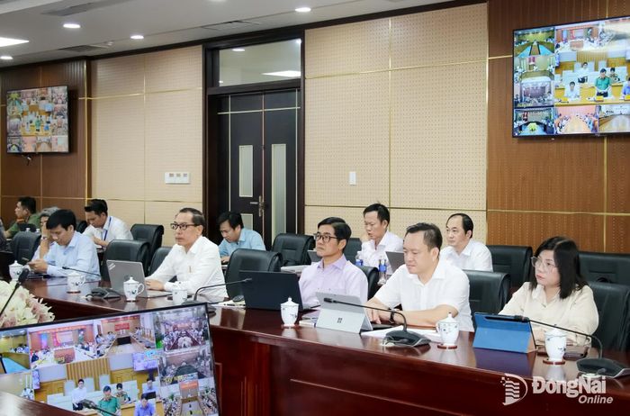 Đại diện các sở, ban, ngành tham dự hội nghị tại điểm cầu thành phố Đồng Nai. Ảnh: Hải Quân
