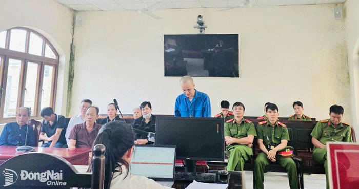 Bị cáo Ngô Duy Khánh tại phiên tòa xét xử. Ảnh: Tố Tâm