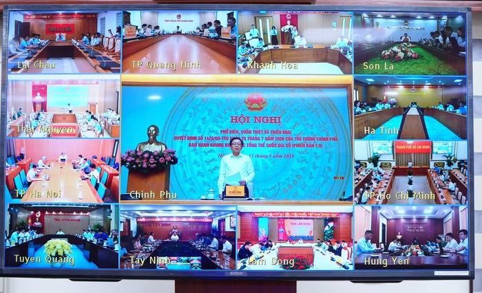  Hội nghị toàn quốc triển khai Quyết định số 1425/QĐ-TTg về Khung kiến trúc tổng thể quốc gia số được tổ chức, kết nối trực tuyến với các tỉnh, thành trong cả nước. Ảnh: Trọng Lợi 