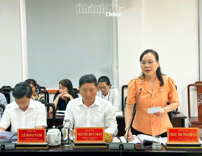 Bí thư Đảng ủy phường Phan Rang phát biểu tiếp thu các ý kiến của đoàn kiểm tra.