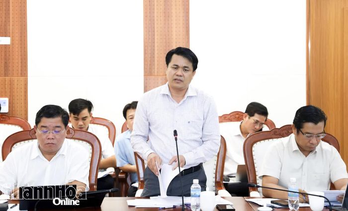 Lãnh đạo Sở Nông nghiệp và Môi trường phát biểu tại buổi làm việc.