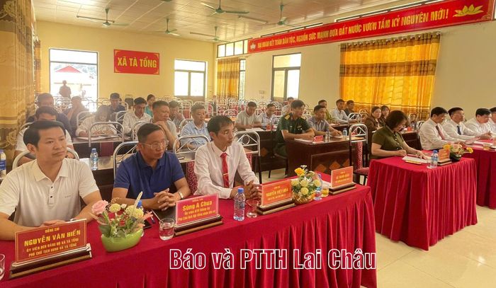 Quang cảnh lễ công bố.