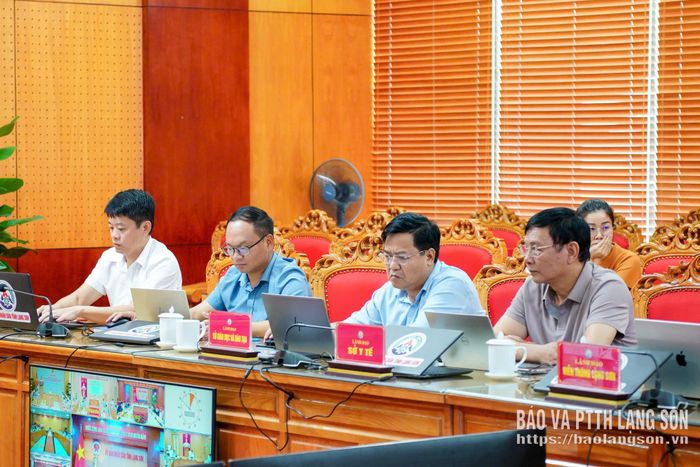 Các đại biểu dự hội nghị