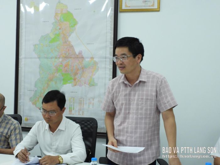 Lãnh đạo Sở Nông nghiệp và Môi trường phát biểu tại cuộc khảo sát