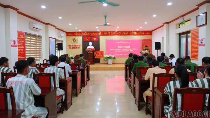 Quang cảnh hội nghị.