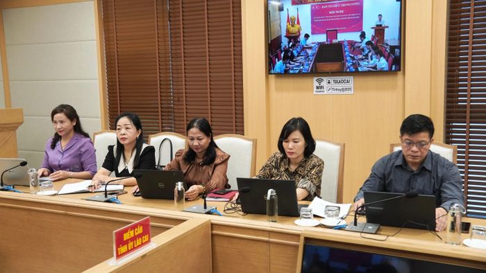 Các đại biểu tham dự hội nghị.