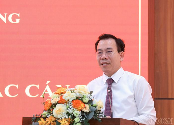 Đồng chí Dương Đức Huy phát biểu nhận nhiệm vụ.