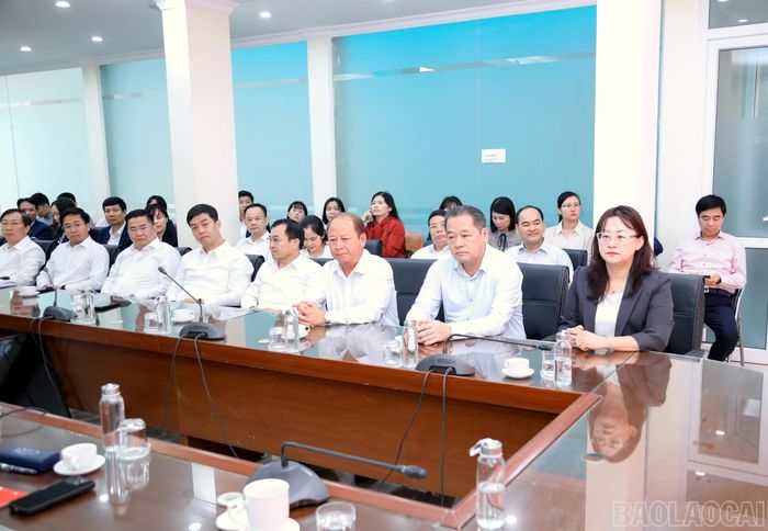 Các đại biểu dự hội nghị.
