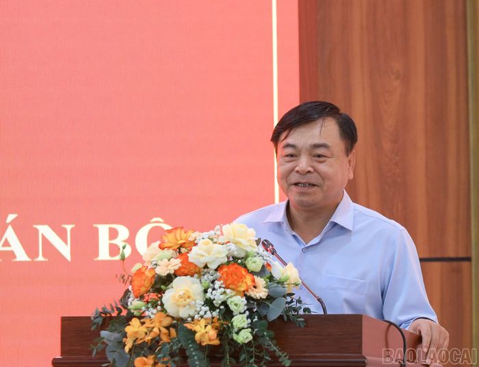 Thứ trưởng Bộ Nông nghiệp và Môi trường Nguyễn Hoàng Hiệp phát biểu tại hội nghị.