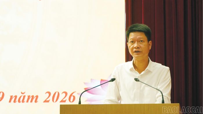 Phó Bí thư Tỉnh ủy Nguyễn Thế Phước phát biểu chỉ đạo tại hội nghị.