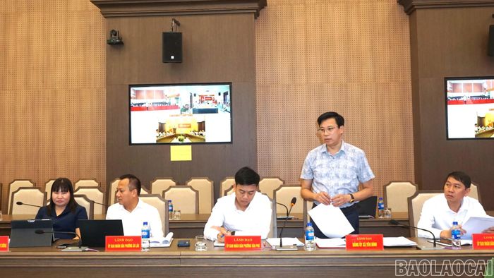 Đại biểu phát biểu ý kiến tại hội nghị.