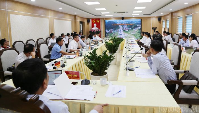 Xã Bắc Hà báo cáo bằng video trực quan tình hình phát triển kinh tế - xã hội và một số dự án trọng điểm triển khai tại địa phương.