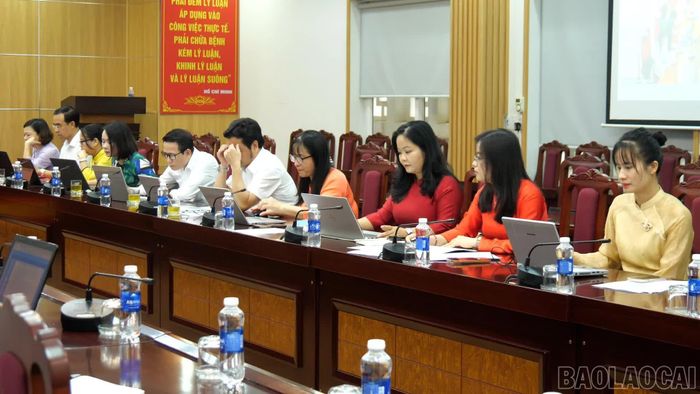 Các đại biểu dự hội thảo.