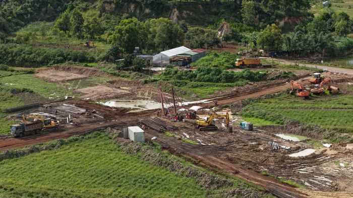 Đơn vị thi công nút giao Liên Hiệp, tại xã Tân Hội, thuộc dự án cao tốc Bảo Lộc - Liên Khương.