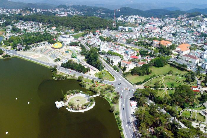 Lâm Đồng định hình không gian phát triển mới, với tầm nhìn dài hơn và mục tiêu trở thành cực tăng trưởng kết nối Tây Nguyên - Nam Trung Bộ - Đông Nam Bộ trong tương lai